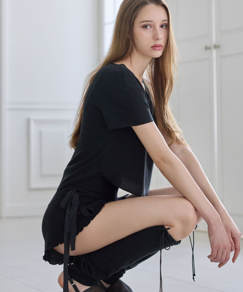 DEVIWEAR(デヴィウェア)の「メロウワッフルクロップT DEVI-T0157-ブラック(Tシャツ/カットソー・レディース・ブラック・FREE)」の5枚目の写真