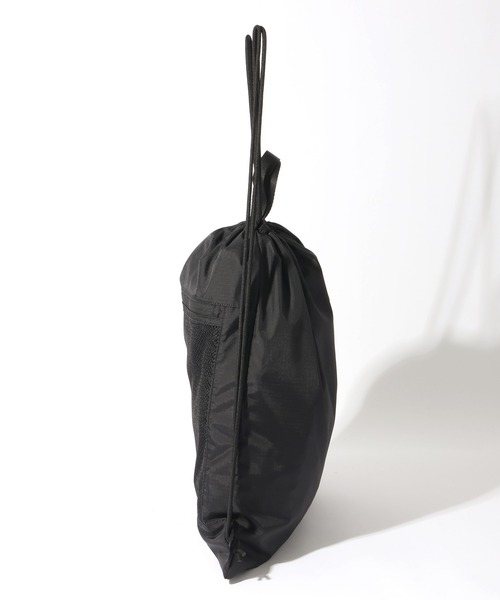 THE NORTH FACE(ザノースフェイス)の「【THE NORTH FACE/ザノースフェイス】STANDARD MULTI BAG/ スタンダード マルチバッグ ナップサック(バックパック/リュック・メンズ・ブラック・FREE)」の3枚目の写真