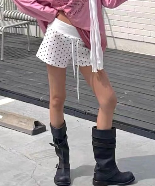 Vipoa(ヴィポア)の「Slim polka dot sweat shorts(その他パンツ・レディース・ホワイト/ブラック/グレー・FREE)」の2枚目の写真