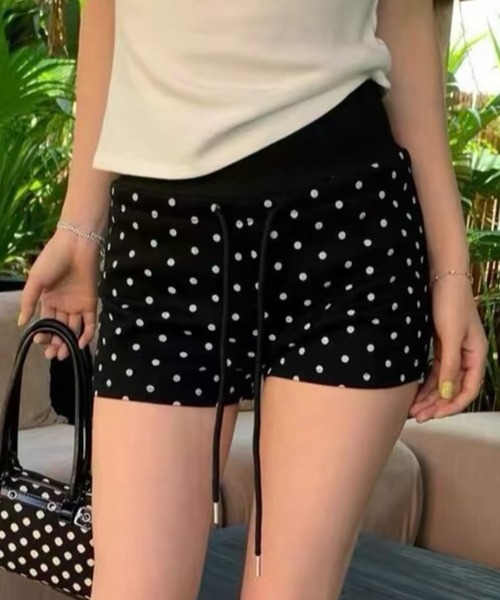 Vipoa(ヴィポア)の「Slim polka dot sweat shorts(その他パンツ・レディース・ホワイト/ブラック/グレー・FREE)」の18枚目の写真