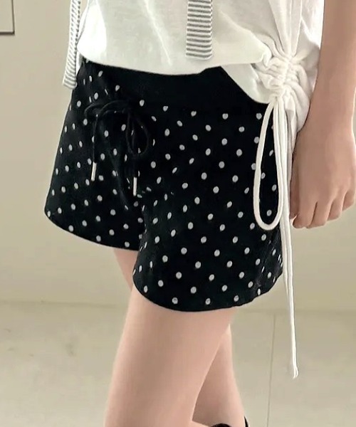 Vipoa(ヴィポア)の「Slim polka dot sweat shorts(その他パンツ・レディース・ホワイト/ブラック/グレー・FREE)」の15枚目の写真
