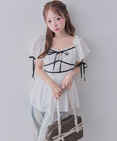 OLIVE des OLIVE(オリーブデオリーブ)の「配色リボンブラウス(Tシャツ/カットソー・レディース・ピンク/オフホワイト/ブラウン・FREE)」の4枚目の写真