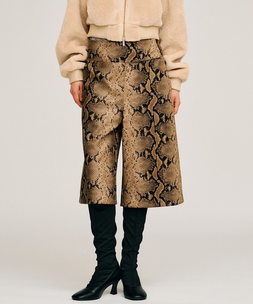 PRANK PROJECT(プランクプロジェクト)の「【2026Autumn Pre-Order】シンセティックレザーハーフパンツ / Synthetic Leather Half Pants(その他パンツ・レディース・ブラウン/ブラック/マルチ・38/36)」の20枚目の写真