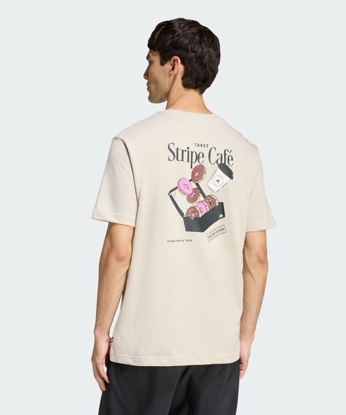 adidas(アディダス)の「コーヒー カフェ ドーナッツ ボックス グラフィックTシャツ / アディダス adidas(Tシャツ/カットソー・メンズ・ベージュ・XX-LARGE/3XL/LARGE/MEDIUM/SMALL/X-LARGE/X-SMALL)」の2枚目の写真