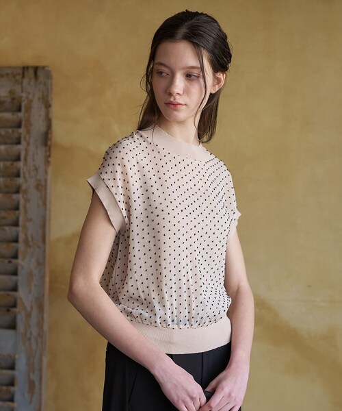 DRESSTERIOR(ドレステリア)の「【再入荷/ウォッシャブル】ドットジャカード プルオーバー(シャツ/ブラウス・レディース・ライトベージュ/ブラック・36/38)」の8枚目の写真