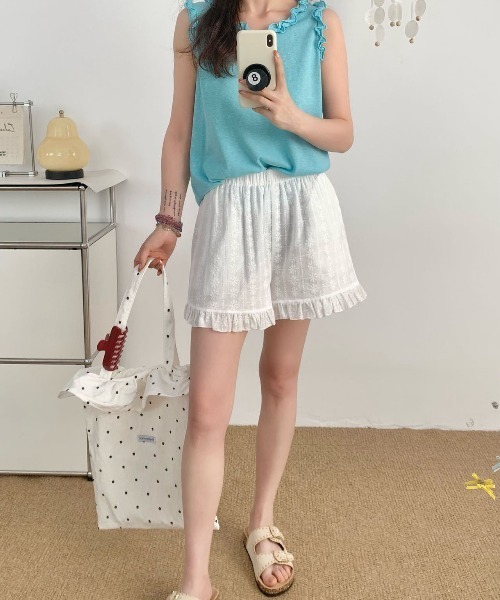 &soiree(アンドソワレ)の「コットンレース裾フリルショートパンツ(その他パンツ・レディース・ホワイト・MEDIUM/LARGE)」の2枚目の写真