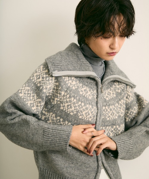 uchi.(ウチ)の「ノルディック柄ダブルジップニットカーディガン(ニット/セーター・レディース・ネイビー/グレー/アイボリー・FREE)」の2枚目の写真
