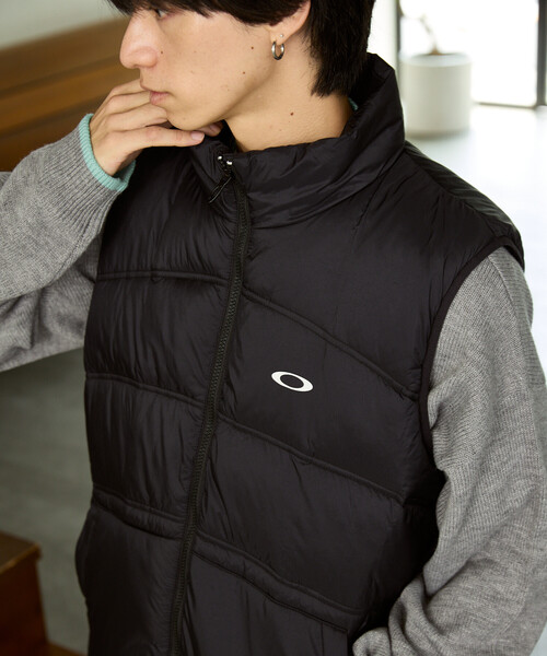 OAKLEY(オークリー)の「OAKLEY/オークリー ENHENZE INSULATION VEST 2.7 限定展開(ダウンベスト・メンズ・ブラック・LARGE/MEDIUM/SMALL)」の2枚目の写真