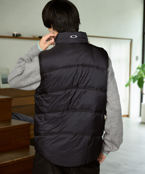 OAKLEY(オークリー)の「OAKLEY/オークリー ENHENZE INSULATION VEST 2.7 限定展開(ダウンベスト・メンズ・ブラック・LARGE/MEDIUM/SMALL)」の6枚目の写真