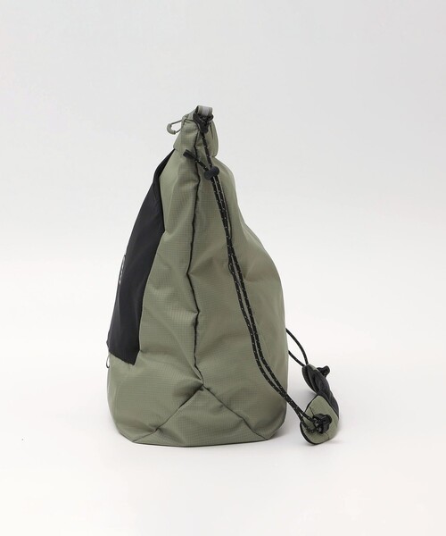 SHIPS(シップス)の「SALOMON: ACS PACKABLE TOTE BAG(トートバッグ・メンズ・ベージュ/ブラック・ONE SIZE)」の3枚目の写真