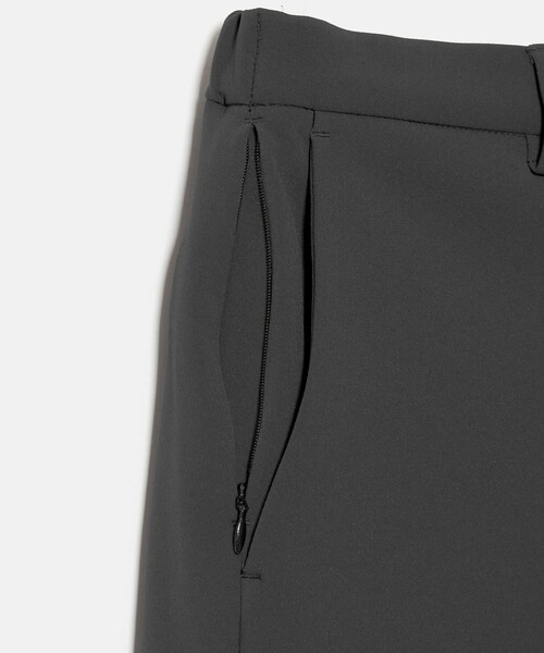 UNITED ARROWS(ユナイテッドアローズ)の「SPORTEX ノープリーツ テーパードパンツ UA COZY ウォッシャブル 2WAYストレッチ 撥水(スラックス・メンズ・ブラック・L/XL/M)」の20枚目の写真
