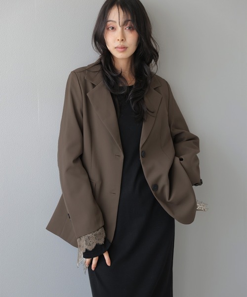 AMELY(エミリー)の「レース レイヤード テーラードジャケット/アウター/美シルエット(テーラードジャケット・レディース・ブラウン/ブラック/グレー・フリー)」の4枚目の写真