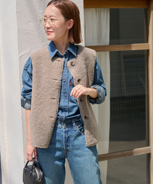 JOURNAL STANDARD relume(ジャーナルスタンダード レリューム)の「《追加》リバーシブルフェイクムートンベスト(その他アウター・レディース・ベージュ/グレー・FREE)」の17枚目の写真