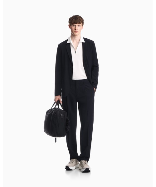 EMPORIO ARMANI(エンポリオアルマーニ)の「<オンライン限定>【エンポリオ アルマーニ】ビスコースツイル ブレザー CAPSULE TRAVEL ESSENTIAL(テーラードジャケット・メンズ・ネイビー・46/48/50/52)」の2枚目の写真