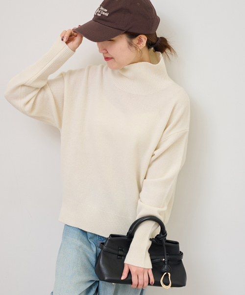 JOURNAL STANDARD relume(ジャーナルスタンダード レリューム)の「《追加》ウールカシミヤハイネックプルオーバー(ニット/セーター・レディース・ホワイト/チャコールグレー/ネイビー/ピンク・FREE)」の2枚目の写真