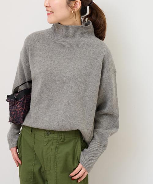 JOURNAL STANDARD relume(ジャーナルスタンダード レリューム)の「《追加》ウールカシミヤハイネックプルオーバー(ニット/セーター・レディース・ホワイト/チャコールグレー/ネイビー/ピンク・FREE)」の1枚目の写真