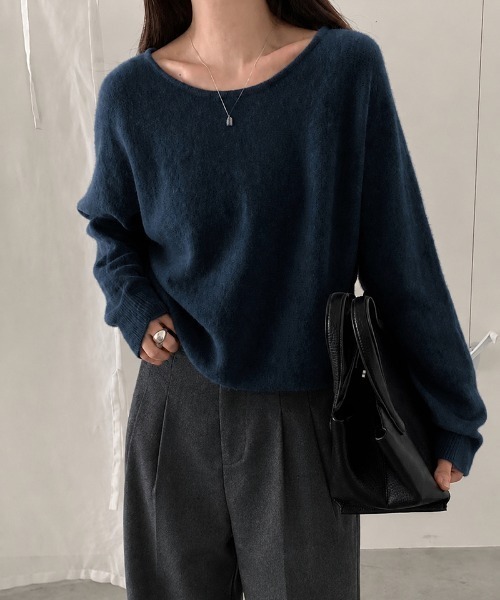 COCOMOMO(ココモモ)の「ボクシーショートニット ニット トップス ルーズニット ゆるニット 長袖 ショート丈 クロップド シンプル ラウンドネック 袖長め ショートニット ベーシック 秋服 冬服(ニット/セーター・レディース・ベージュ/ライトブラウン/ネイビー/カーキブラウン/アッシュグレー/アイボリー・FREE)」の1枚目の写真