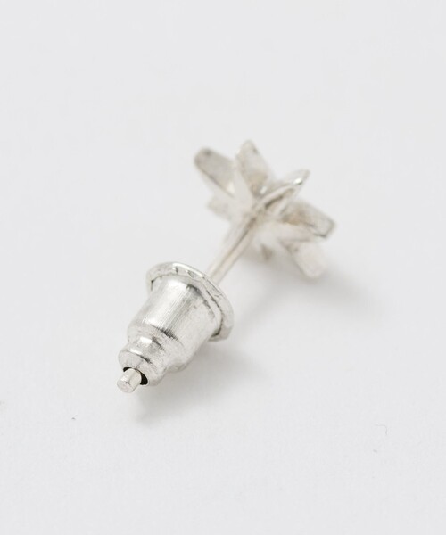 Maple(メープル)の「<MAPLE> HEMPSTAR EARRINGS/ピアス(ピアス(両耳用)・メンズ・シルバー・FREE)」の4枚目の写真
