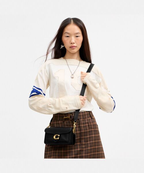 COACH（コーチ）の「ソフト タビー ショルダー バッグ 20（ショルダーバッグ・レディース・ブラック系その他・ONE）」の2枚目の写真