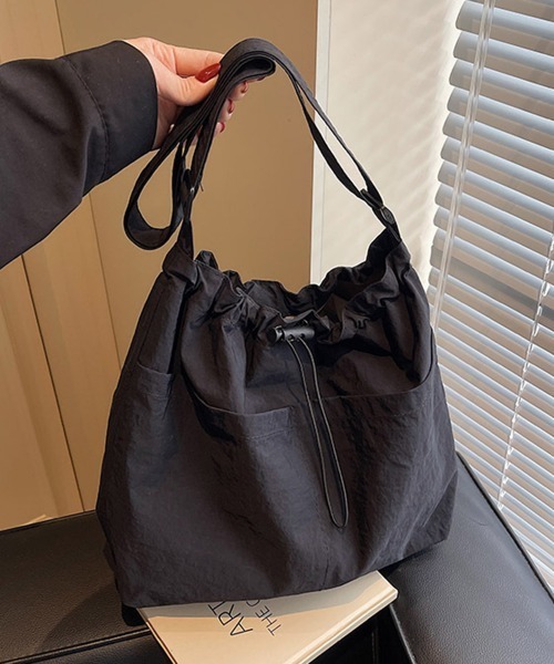 Miniministore(ミニミニストア)の「巾着ショルダーバッグ A4対応 軽量鞄(ショルダーバッグ・レディース・アイボリー/ベージュ/ブラック・FREE)」の9枚目の写真
