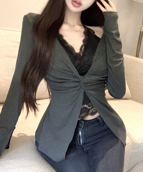 SHEENA(シーナ)の「【カップ付き】レースレイヤードツイストトップス(Tシャツ/カットソー・レディース・ダークグレー/ブラック/ホワイト・M)」の7枚目の写真