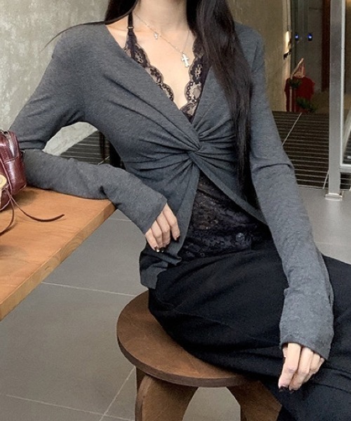 SHEENA(シーナ)の「【カップ付き】レースレイヤードツイストトップス(Tシャツ/カットソー・レディース・ダークグレー/ブラック/ホワイト・M)」の10枚目の写真