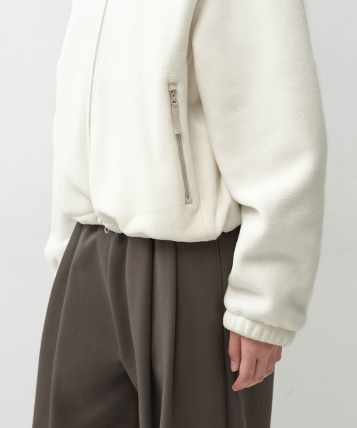MUSINSA STANDARD WOMAN（ムシンサスタンダードウーマン）の「ウィメンズポーラフリースハイネックジャケット[アイボリー]（その他アウター・レディース・その他・SMALL/MEDIUM/LARGE/X-SMALL）」の6枚目の写真
