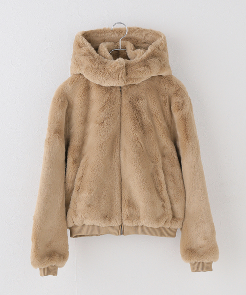 GUESS JEANS(ゲスジーンズ)の「GUESS JEANS / ゲス ジーンズ FUR HOODED BOMBER(その他アウター・レディース・ベージュ・SMALL)」の6枚目の写真