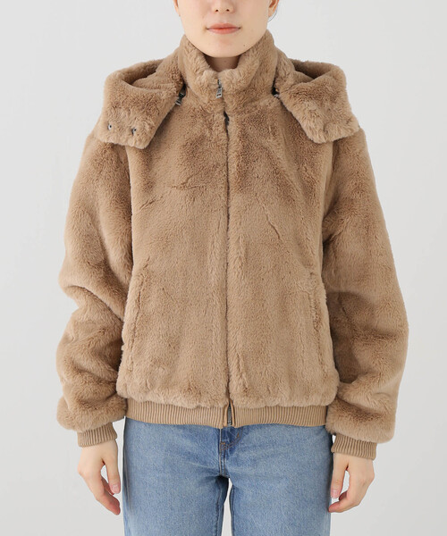 GUESS JEANS(ゲスジーンズ)の「GUESS JEANS / ゲス ジーンズ FUR HOODED BOMBER(その他アウター・レディース・ベージュ・SMALL)」の16枚目の写真