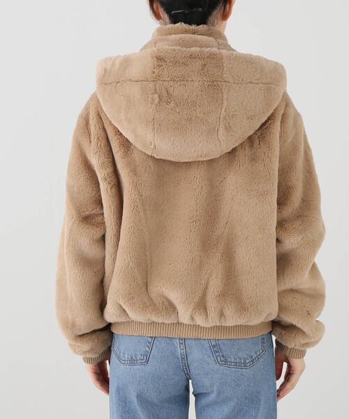 GUESS JEANS(ゲスジーンズ)の「GUESS JEANS / ゲス ジーンズ FUR HOODED BOMBER(その他アウター・レディース・ベージュ・SMALL)」の18枚目の写真