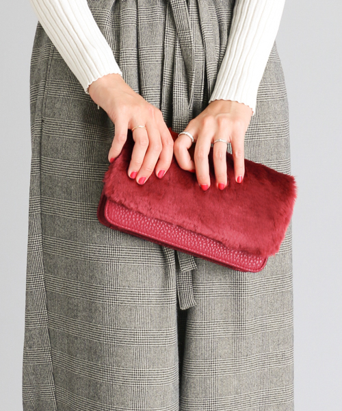 RODE SKO（ロデスコ）の「RODE SKO AUNI ファーパーティクラッチ（クラッチバッグ・レディース・レッド/グレー・FREE）」の14枚目の写真