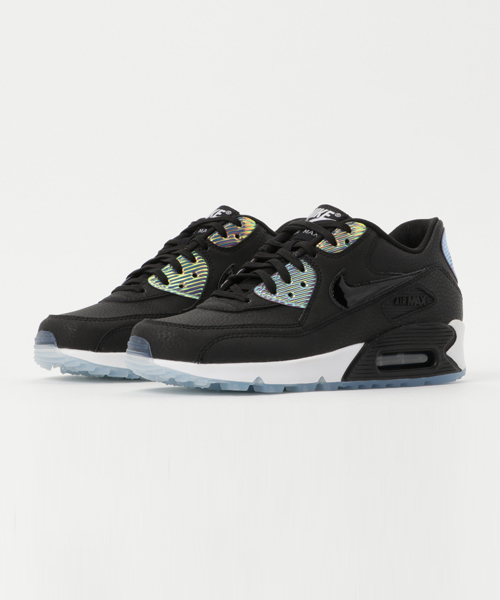 NIKE（ナイキ）の「NIKE スニーカー（スニーカー・レディース・ブラック/ホワイト・23.5/23/24/24.5）」の2枚目の写真