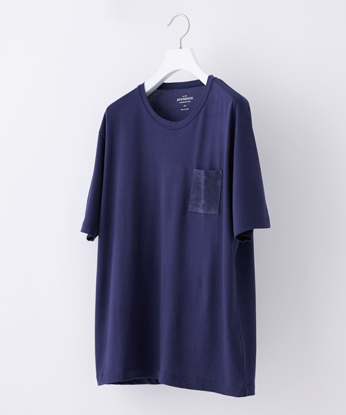 STUDIOUS(ステュディオス)の「シルキータッチレザーポケットTシャツ(Tシャツ/カットソー・メンズ・ネイビー/ブラック/カーキ/ホワイト・1/3/2)」の1枚目の写真