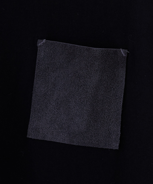 STUDIOUS(ステュディオス)の「シルキータッチレザーポケットTシャツ(Tシャツ/カットソー・メンズ・ネイビー/ブラック/カーキ/ホワイト・1/3/2)」の9枚目の写真