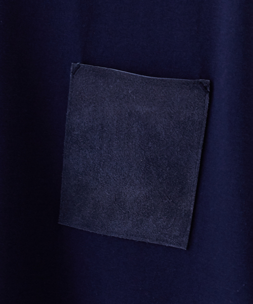 STUDIOUS(ステュディオス)の「シルキータッチレザーポケットTシャツ(Tシャツ/カットソー・メンズ・ネイビー/ブラック/カーキ/ホワイト・1/3/2)」の11枚目の写真