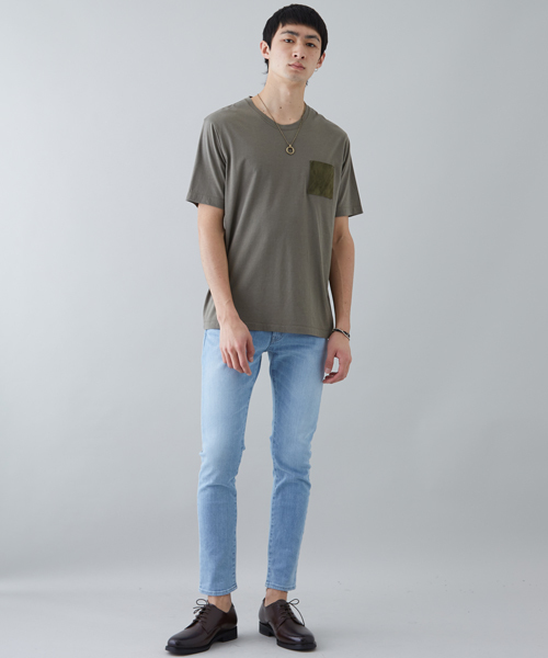 STUDIOUS(ステュディオス)の「シルキータッチレザーポケットTシャツ(Tシャツ/カットソー・メンズ・ネイビー/ブラック/カーキ/ホワイト・1/3/2)」の14枚目の写真