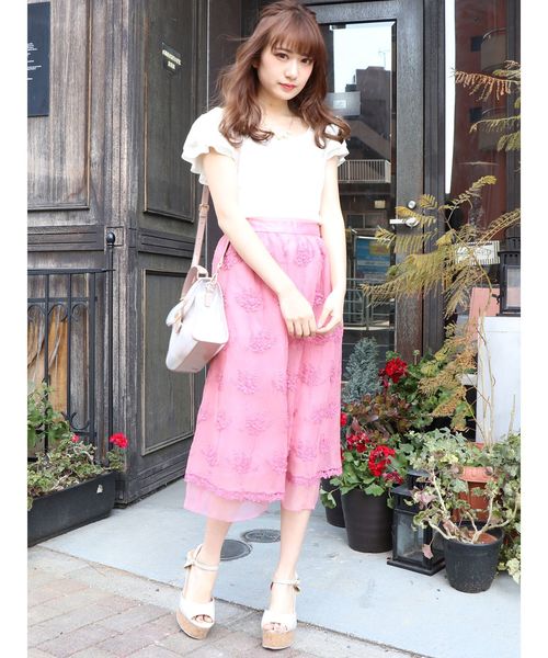 dazzlin（ダズリン）の「ハートシェイプフレア袖ニットトップス（ニット/セーター・レディース・オフホワイト/ブラック/パープル・FREE）」の4枚目の写真