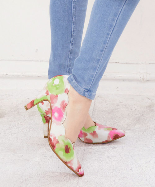 KOBE LETTUCE（コウベレタス）の「フラワーカット8cmヒールパンプス（パンプス・レディース・ライトグレー/ブラック/レッド系その他/ベージュ系その他/サックスブルー/ピンク・LL/M/L/S）」の6枚目の写真