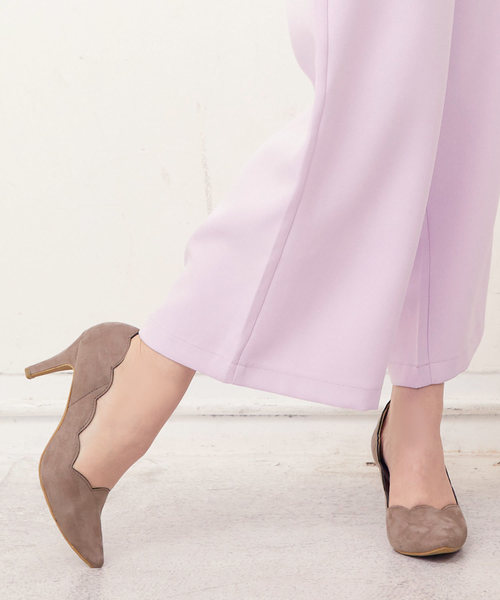 KOBE LETTUCE（コウベレタス）の「フラワーカット8cmヒールパンプス（パンプス・レディース・ライトグレー/ブラック/レッド系その他/ベージュ系その他/サックスブルー/ピンク・LL/M/L/S）」の11枚目の写真