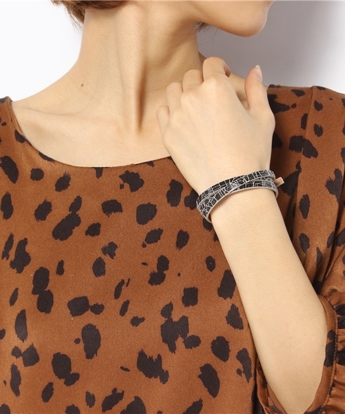 WHO'S WHO gallery（フーズフーギャラリー）の「クラックブレスレット（ブレスレット・レディース・ブラック/ピンク/グリーン/イエロー/オレンジ/ホワイト・FREE）」の9枚目の写真