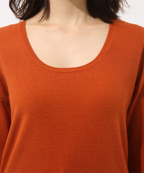 AZUL by moussy（アズールバイマウジー）の「【洗えるニット】ベーシックUネックPO（ニット/セーター・レディース・ブラック/パープル/オフホワイト/オレンジ/カーキ・LARGE/SMALL/X-SMALL/X-LARGE/MEDIUM）」の14枚目の写真