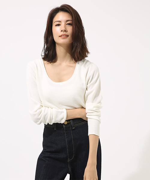 AZUL by moussy（アズールバイマウジー）の「【洗えるニット】ベーシックUネックPO（ニット/セーター・レディース・ブラック/パープル/オフホワイト/オレンジ/カーキ・LARGE/SMALL/X-SMALL/X-LARGE/MEDIUM）」の17枚目の写真