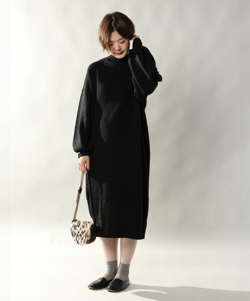 notch.（ノッチ）の「ハイネックコクーンロングニットワンピース