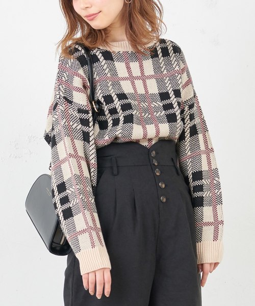 natural couture(ナチュラルクチュール)の「ジャガードチェックニット(ニット/セーター・レディース・ベージュ/ブラウン・FREE)」の1枚目の写真