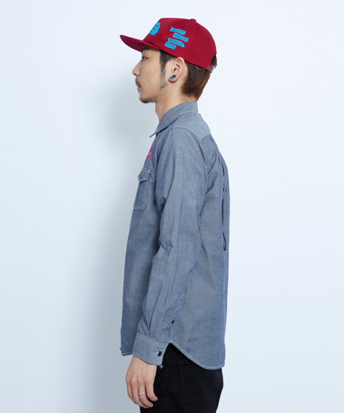 XLARGE（エクストララージ）の「XLARGE×JAMIE REID DUNGAREE SHIRT JAMIE REID（シャツ/ブラウス・メンズ・ブラック/ネイビー・SMALL/MEDIUM/LARGE/X-LARGE）」の3枚目の写真
