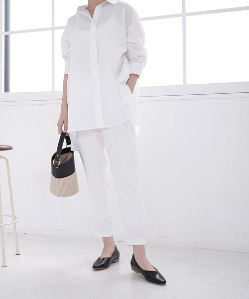 AmiAmi(アミアミ)の「Vカットスクエアトゥフラットパンプス(パンプス・レディース・ベージュ/ブラック/パイソン/ピンク/グリーン/ブラック系その他/シャンパン/アイボリー/グレイッシュベージュ/オレンジ/レオパード・LL/S/M/L)」の16枚目の写真