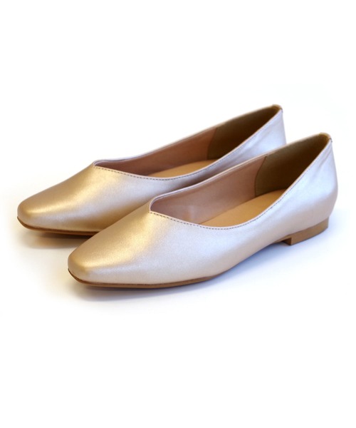 AmiAmi(アミアミ)の「Vカットスクエアトゥフラットパンプス(パンプス・レディース・ベージュ/ブラック/パイソン/ピンク/グリーン/ブラック系その他/シャンパン/アイボリー/グレイッシュベージュ/オレンジ/レオパード・LL/S/M/L)」の20枚目の写真