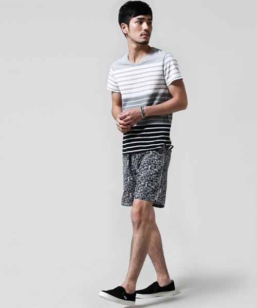 NANO universe（ナノユニバース）の「WEB限定 / グラデーションボーダーTee（Tシャツ/カットソー・メンズ・ネイビー/イエロー/グレー・MEDIUM/LARGE/X-LARGE/SMALL）」の15枚目の写真