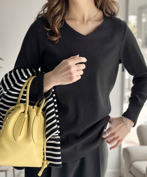 classicalelf（クラシカルエルフ）の「オールシーズン活躍するデザイン、柔らか綿100％フライスVネックロングスリーブ無地ミドル丈Tシャツ(長袖)（Tシャツ/カットソー・レディース・チャコール/ネイビー/カーキ/ホワイト/グレイッシュベージュ/ブラック/モスグリーン/グレイッシュブルー/ライトグレー・XXX-LARGE/XX-LARGE/LARGE/X-LARGE/MEDIUM/SMALL）」の18枚目の写真