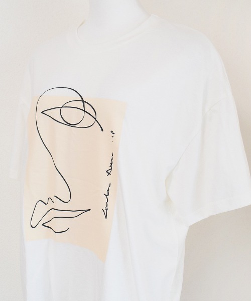 Marient（マリエント）の「アートプリントTシャツ/TEE（Tシャツ/カットソー・レディース・ホワイト/ベージュ・FREE）」の5枚目の写真
